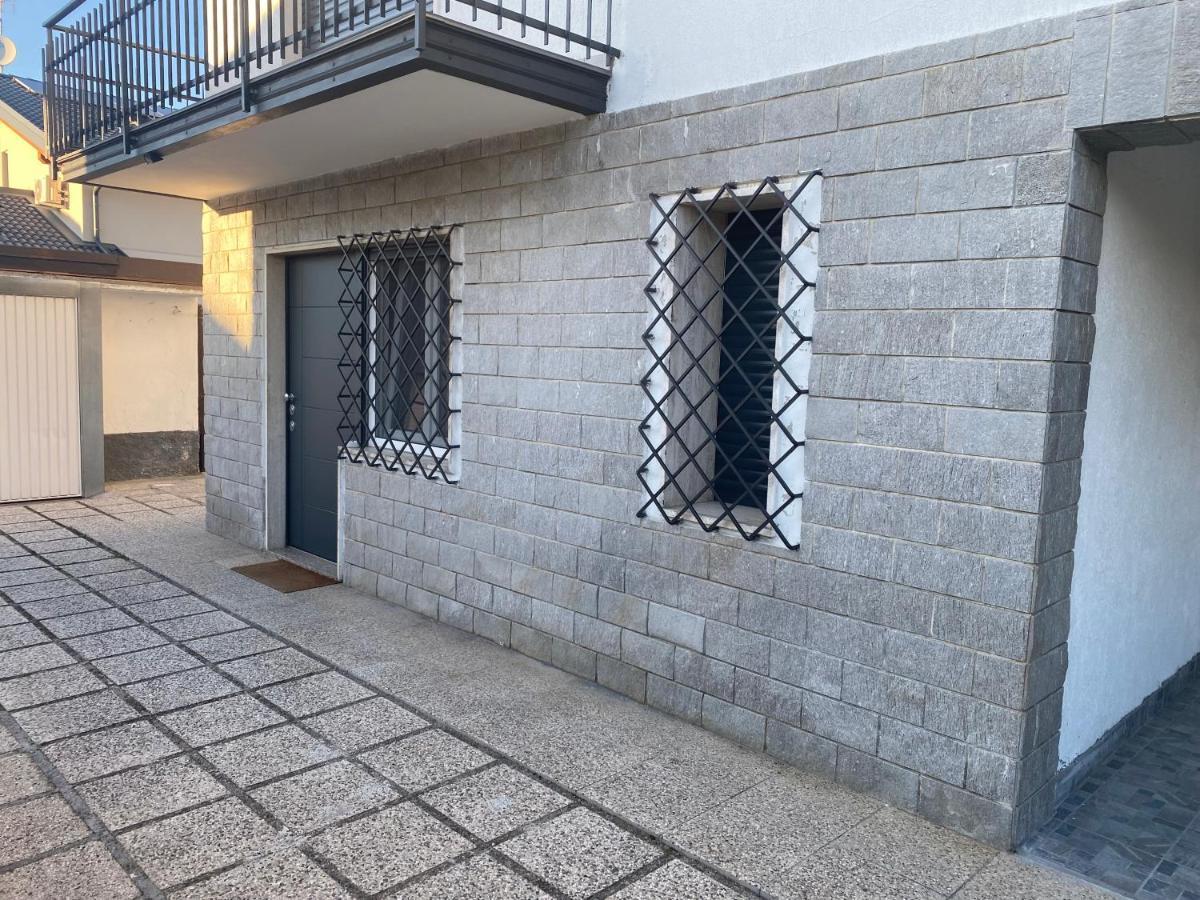 Appartamento In Villa Parabiago Exterior foto
